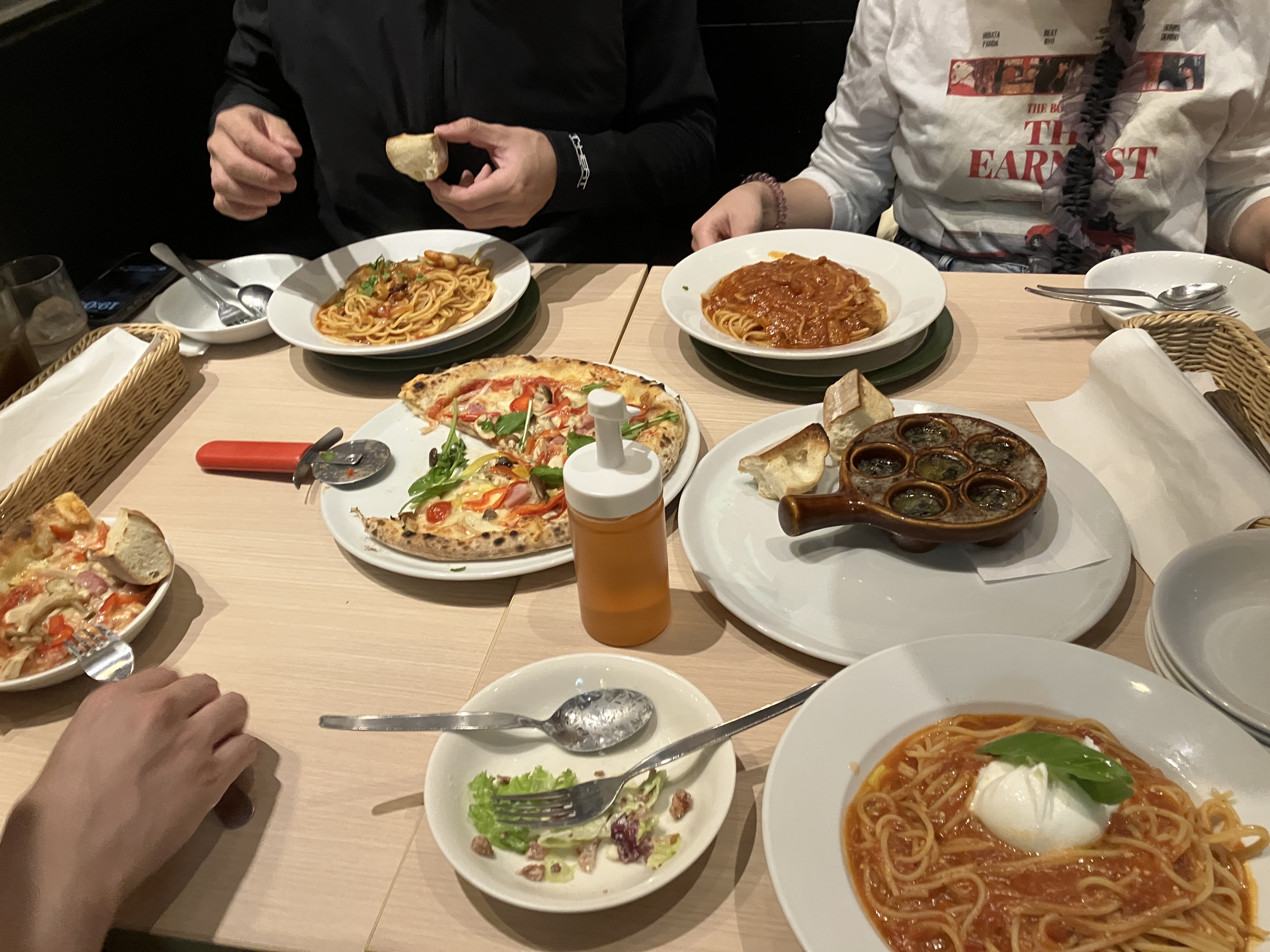 研究室メンバーと晩御飯その1