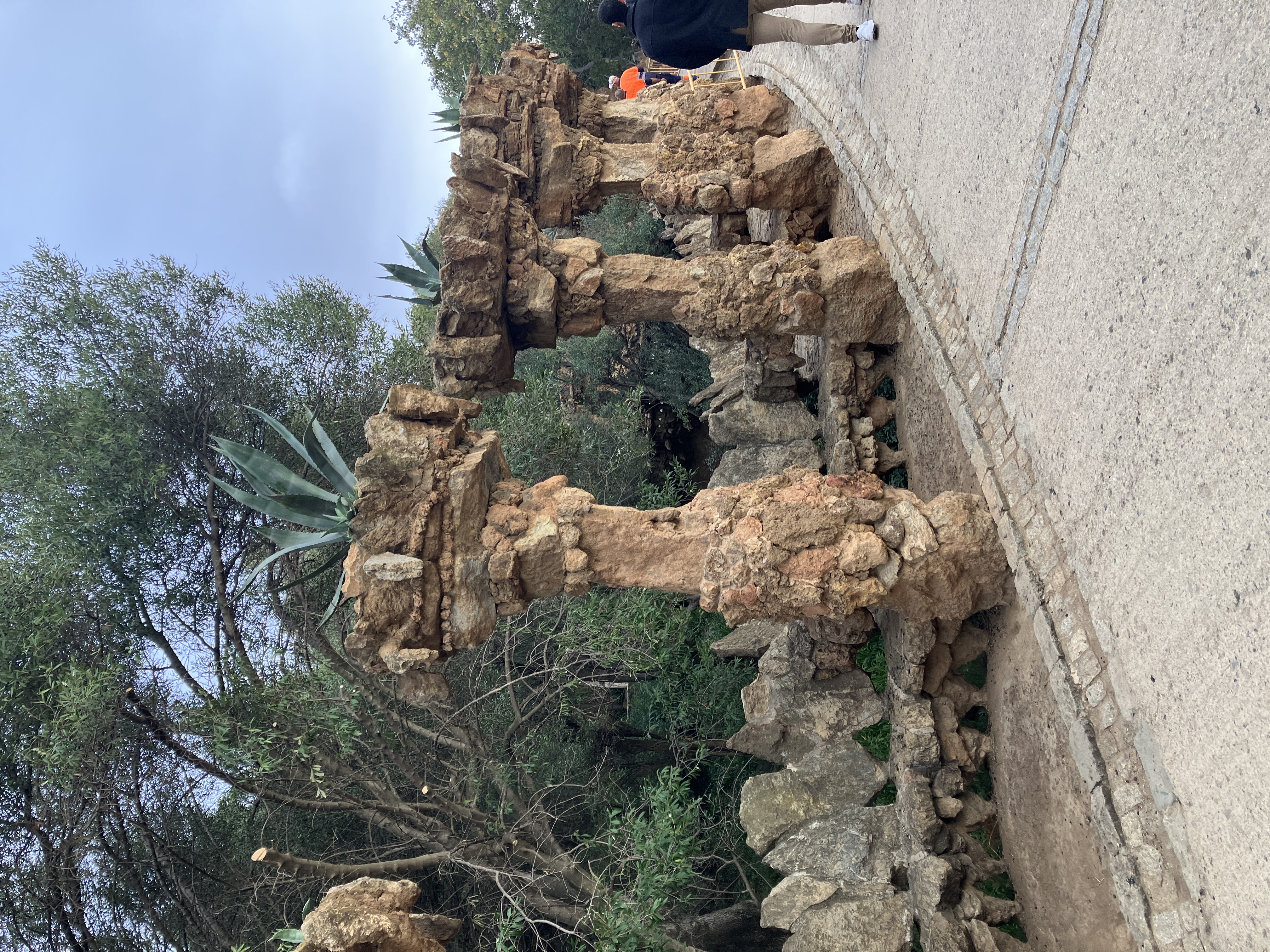 担当教員と訪れたグエル公園.