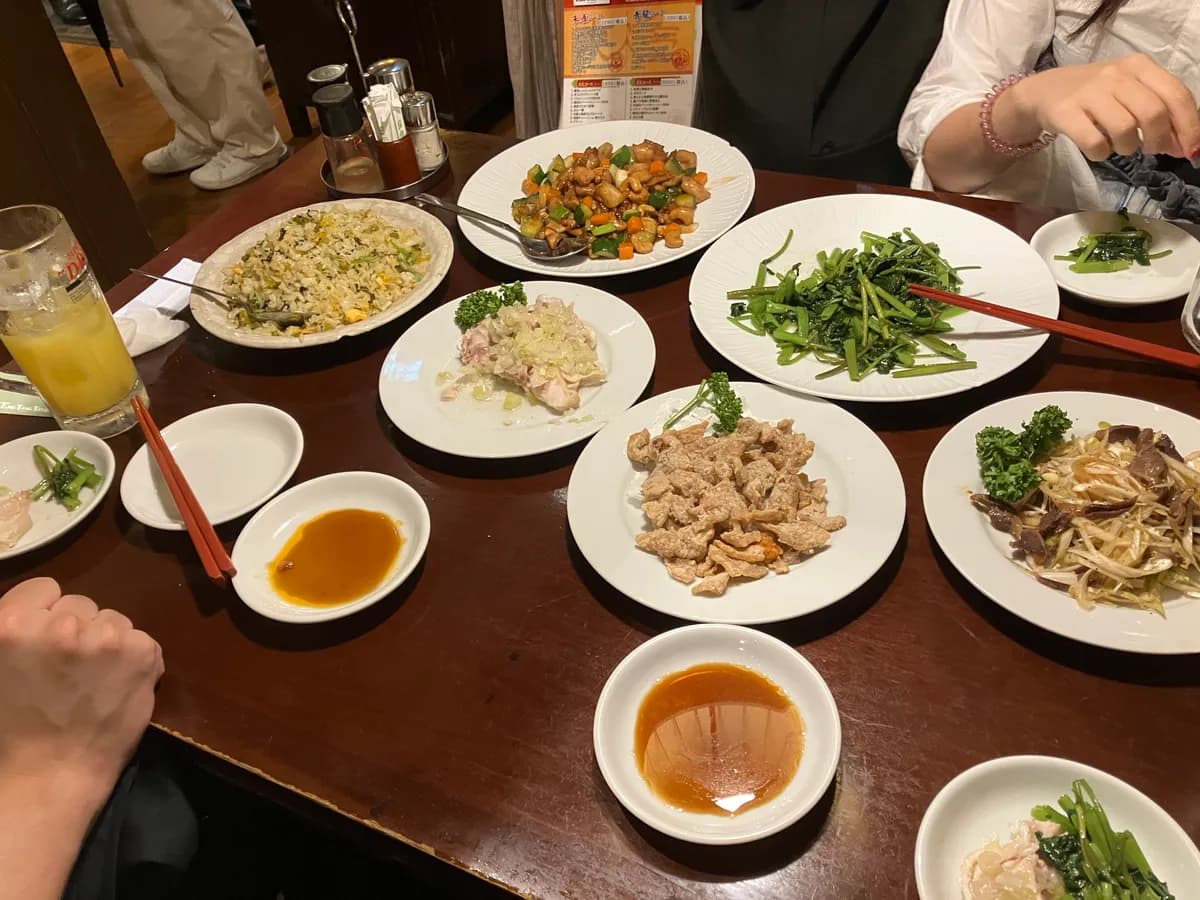 研究室メンバーと晩御飯その2